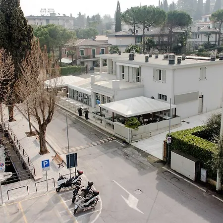 Gran Fausto Flats Apartment San Felice del Benaco