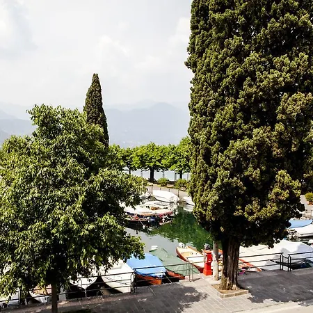 Apartment Gran Fausto Flats San Felice del Benaco
